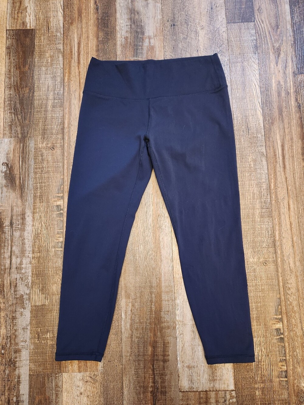 Navy Blue Zyia Crops Size 8-10